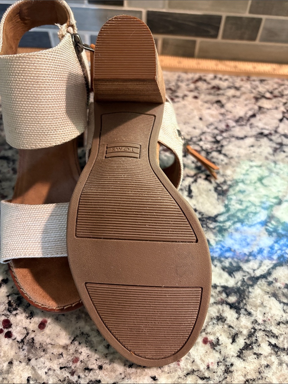 Toms Majorca Cream Textured Block Heel Sandals size 5. Like new worn one time. - Picture 6 of 6